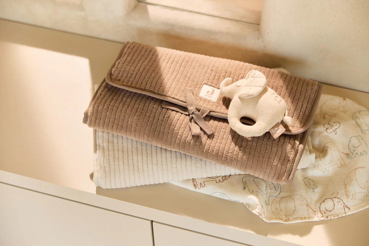 Jollein | Verschoningsmat met opbergvak cloudy rib milky coffee