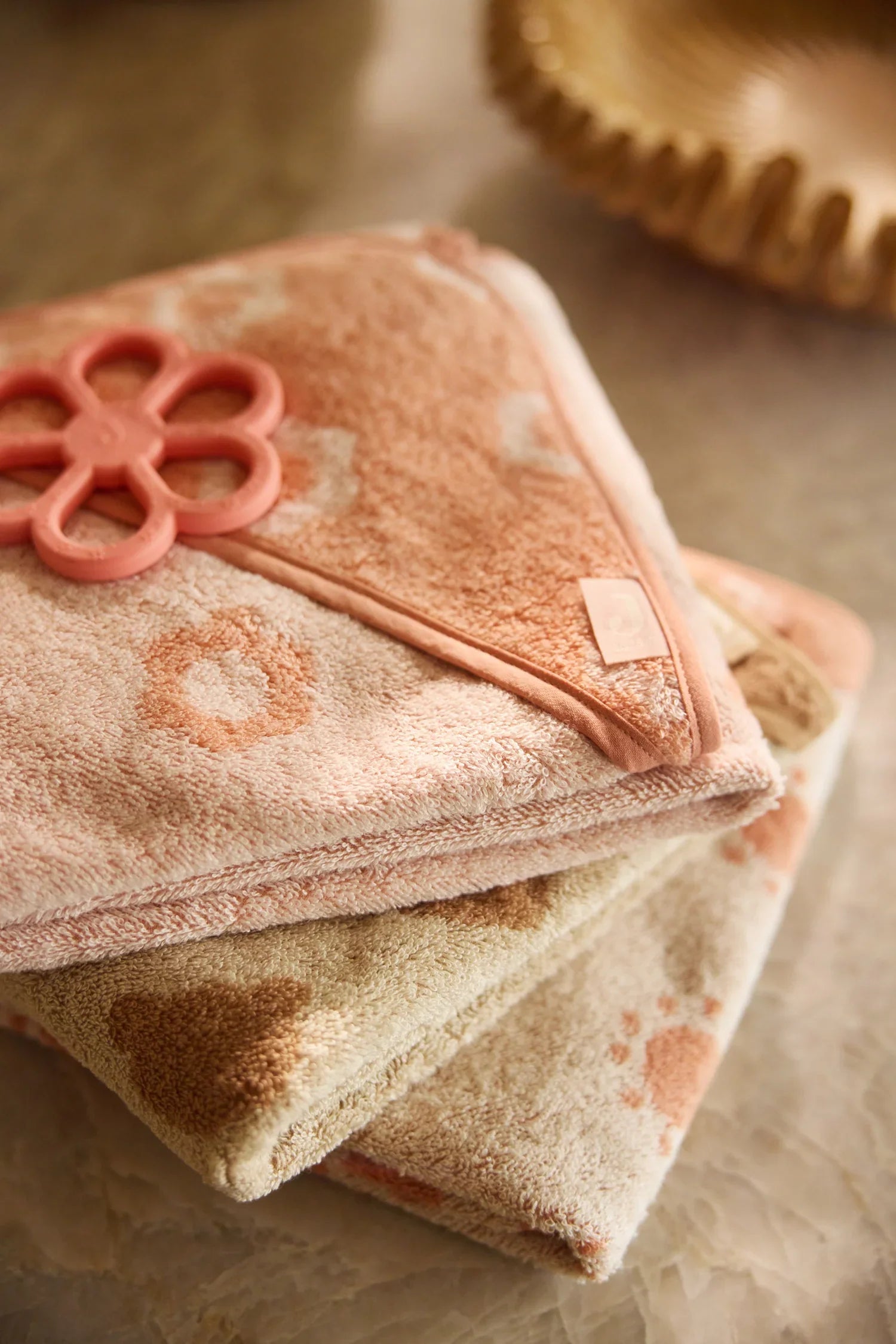 Jollein | Bijtring siliconen flower coral rose